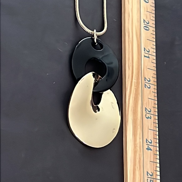 Chico’s Sleek Convertible Mixed-Metal Pendant Necklace Gold & Black New - No Tag - Picture 4 of 15